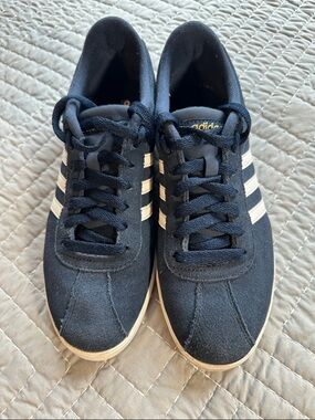 adidas Navy Suede Sneakers with White Stripes
Women’s size 9